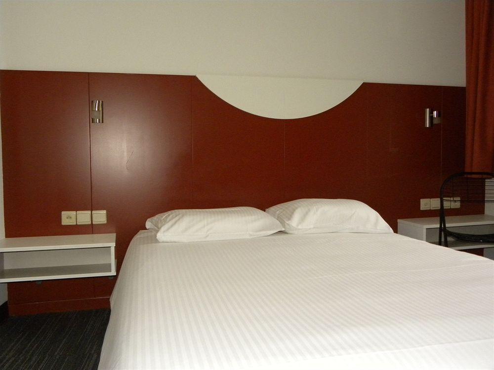 Green Hotel Genk Extérieur photo
